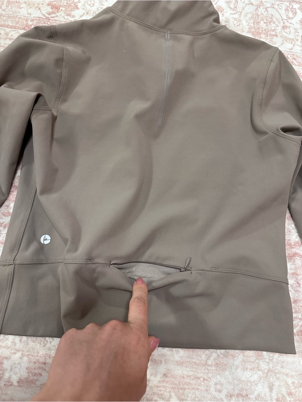 Danskin 🤎 Taupe Active Front Zip Cropped Top - Picture 6 of 9